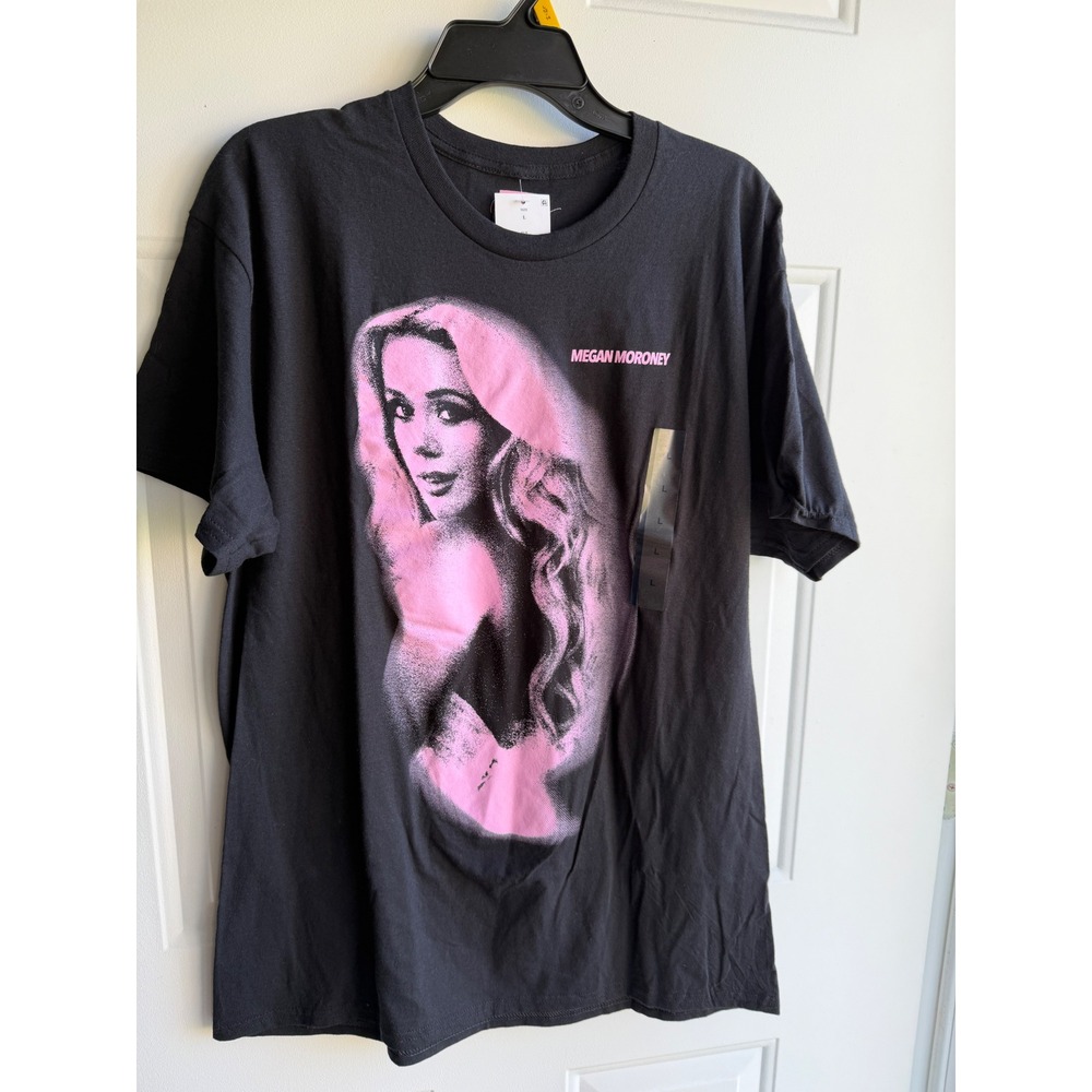 Megan Moroney T-Shirt Women Large Black Pink Cloud 9 New Graphic Concert Tee